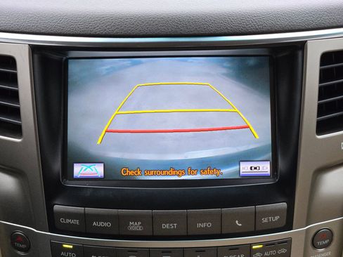 Used 2014 Lexus LX 570 4WD image 18