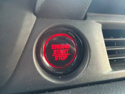 Used 2023 Honda Pilot Touring image 47