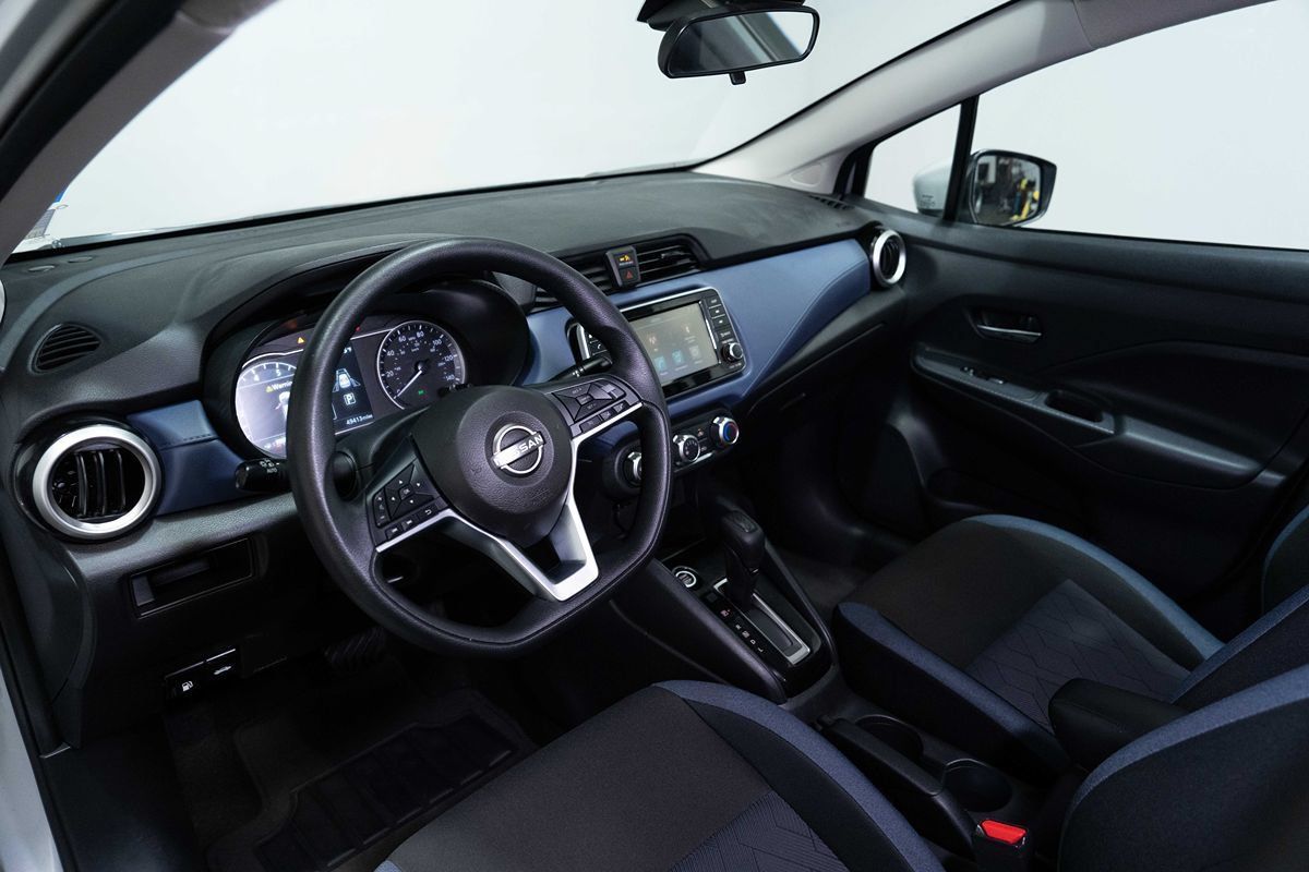 Used 2024 Nissan Versa SV FWD image 14