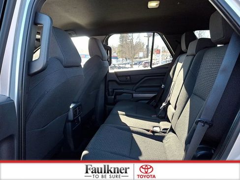 Certified 2025 Toyota 4Runner SR5 AWD/4WD image 8