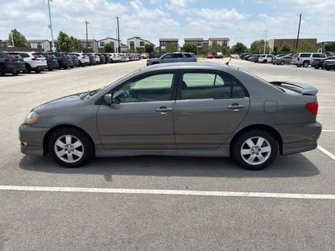 Used 2005 Toyota Corolla FWD image 2