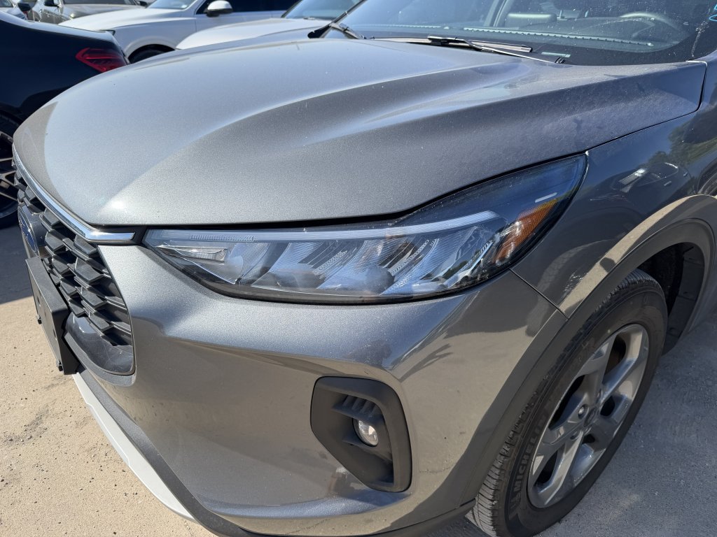 Used 2025 Ford Escape ST-Line Select AWD/4WD image 32