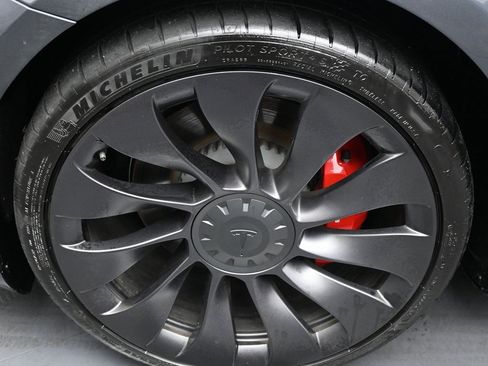 Used 2022 Tesla Model 3 Performance image 40