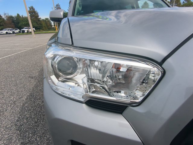 Certified 2020 Toyota Tacoma SR AWD/4WD image 10