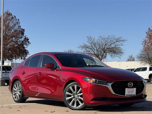 Used 2019 MAZDA MAZDA3 Sedan image 2