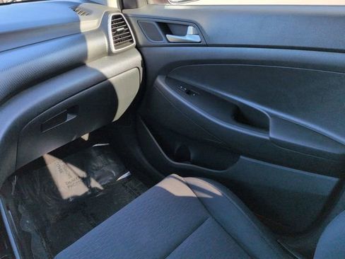 Used 2021 Hyundai Tucson Value FWD image 17