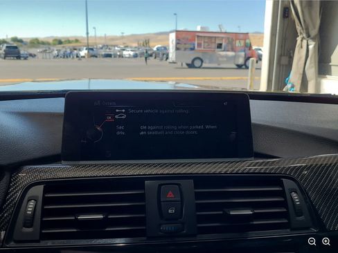 Used 2015 BMW M4 Coupe w/ Executive Package RWD image 12