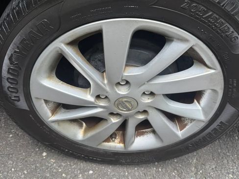 Used 2015 Nissan Sentra SV w/ Style Package FWD image 25