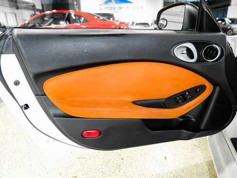 Used 2013 Nissan 370Z Touring image 38