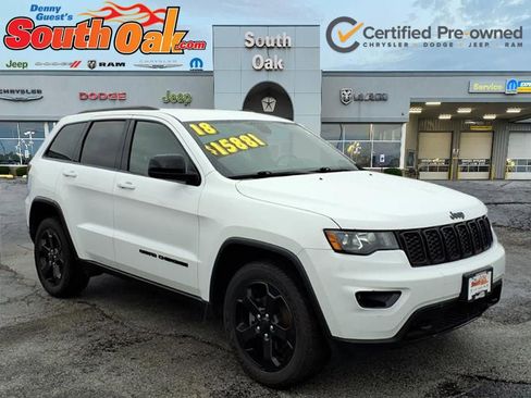 Used 2018 Jeep Grand Cherokee Laredo image 1