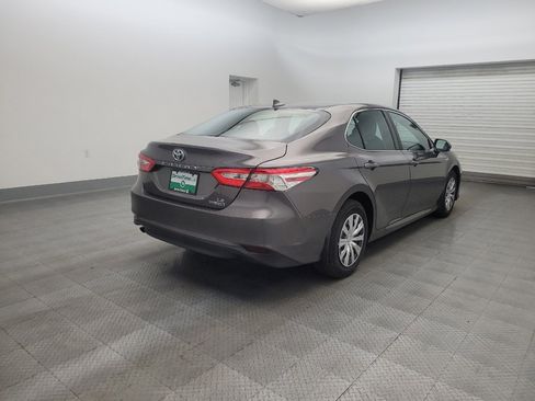 Used 2020 Toyota Camry LE FWD image 9