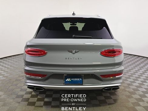 Used 2024 Bentley Bentayga Extended Wheelbase image 5