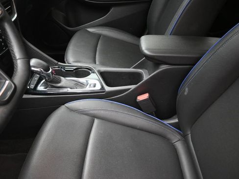 Used 2025 Buick Encore GX Sport Touring FWD image 21