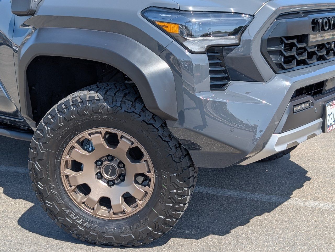 Used 2025 Toyota Tacoma 4x4 Double Cab Hybrid image 10