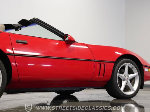Used 1989 Chevrolet Corvette Convertible image 28