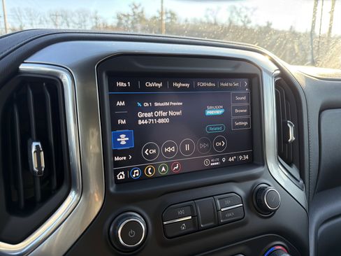 Used 2021 Chevrolet Silverado 2500 LTZ w/ LTZ Plus Package image 19