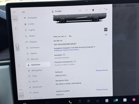 Used 2022 Tesla Model X image 80