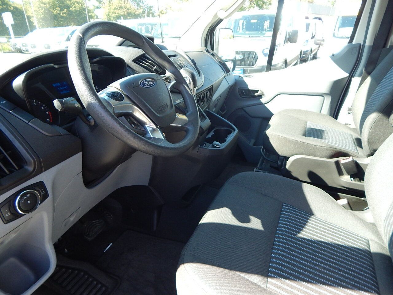 Used 2018 Ford Transit 350 XL RWD image 16