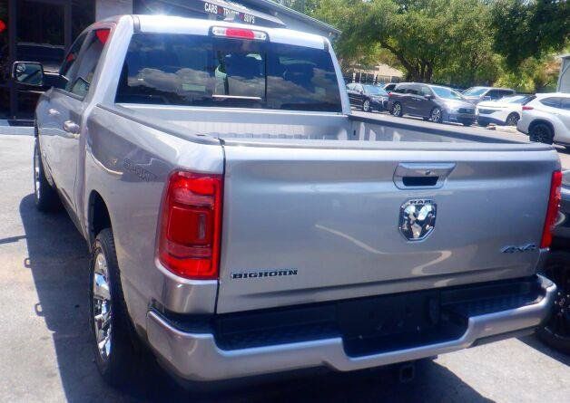 Used 2022 RAM 1500 Big Horn AWD/4WD image 2