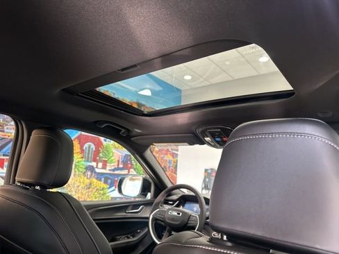 New 2025 Jeep Grand Cherokee L Altitude image 55