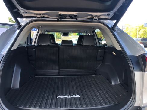 Certified 2022 Toyota RAV4 XLE Premium image 25