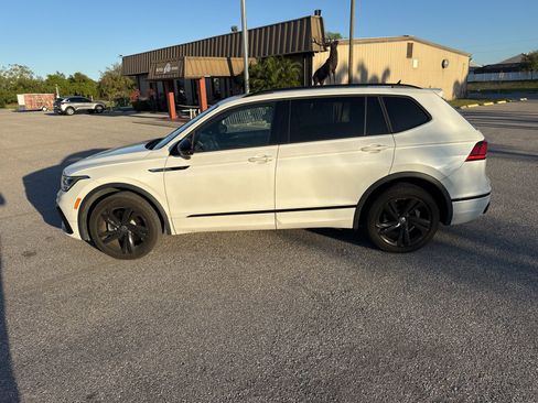 Used 2024 Volkswagen Tiguan SE R-Line image 7