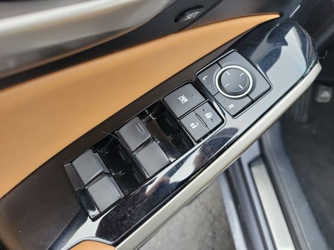 Used 2019 Lexus IS 300 w/ Premium Package image 18