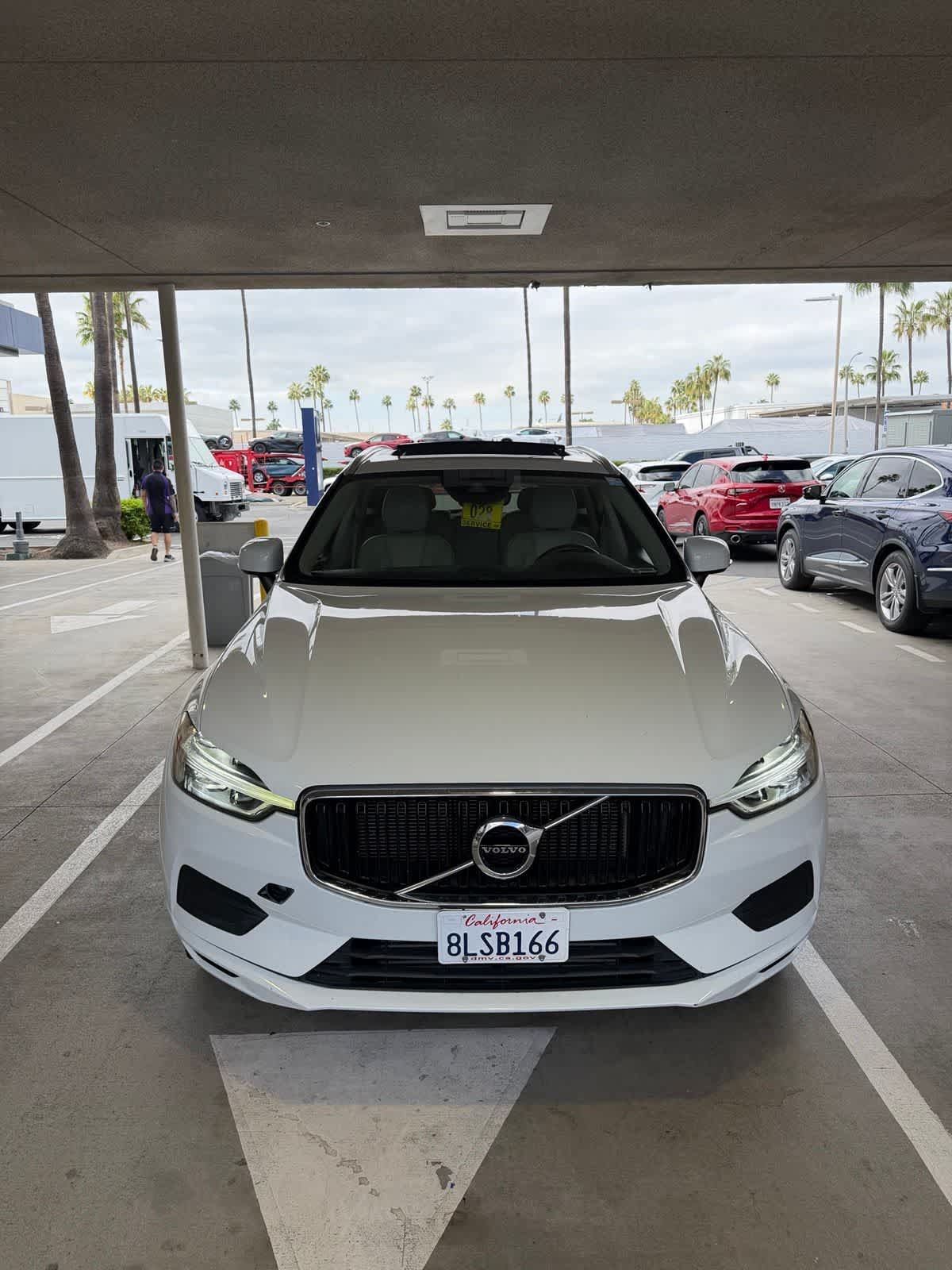 Used 2020 Volvo XC60 T5 Momentum FWD image 2