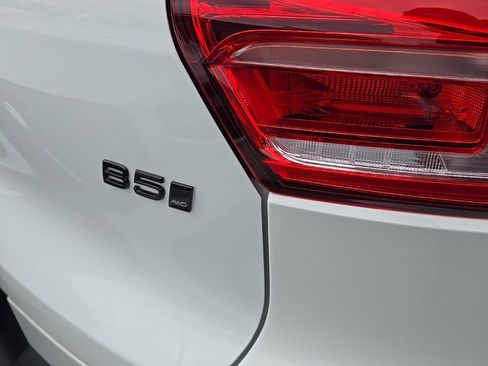 New 2026 Volvo XC40 B5 Ultra w/ Protection Package Premier image 7