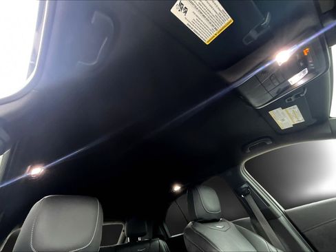 Used 2021 Cadillac XT4 Premium Luxury image 29