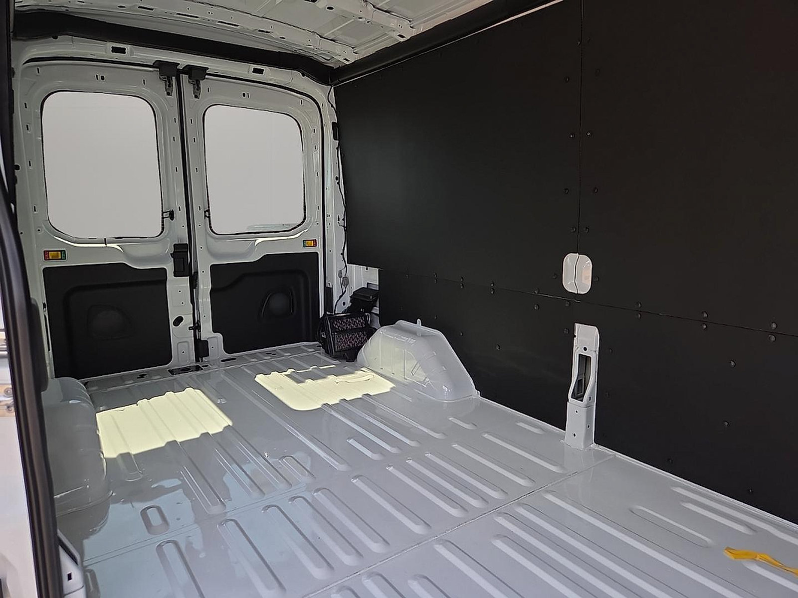 New 2026 Ford Transit 250 148 Medium Roof RWD image 10