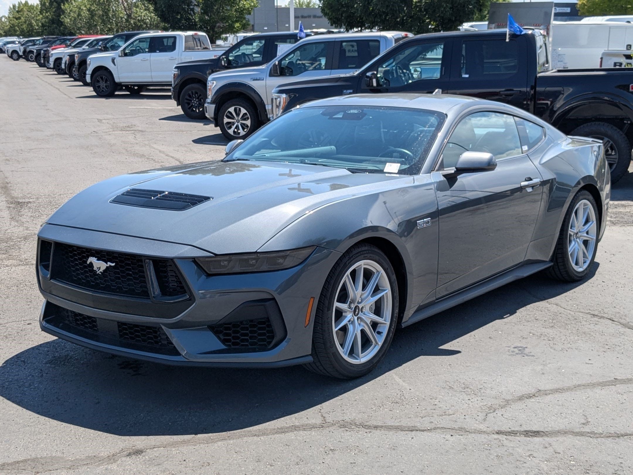 Used 2025 Ford Mustang GT Premium RWD image 9