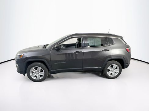 Used 2022 Jeep Compass Latitude AWD/4WD image 8