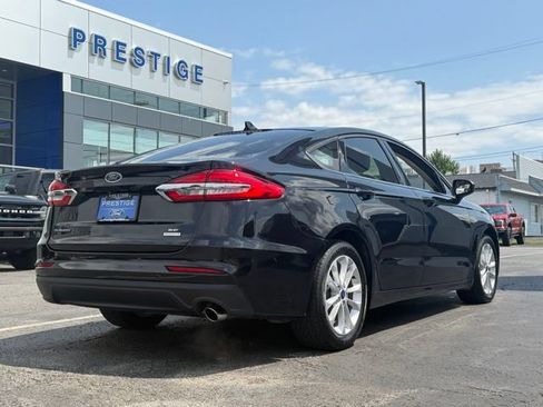 Used 2019 Ford Fusion SE FWD image 10