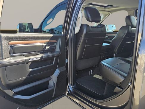 Used 2014 RAM 2500 Laramie w/ Convenience Group AWD/4WD image 12