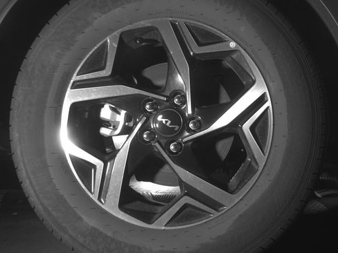 Used 2025 Kia Sportage LX image 15