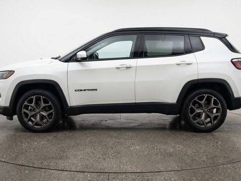 Used 2025 Jeep Compass Limited AWD/4WD image 5