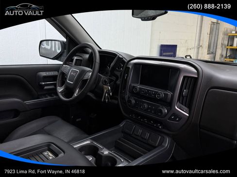 Used 2018 GMC Sierra 1500 SLT w/ All Terrain Package AWD/4WD image 11