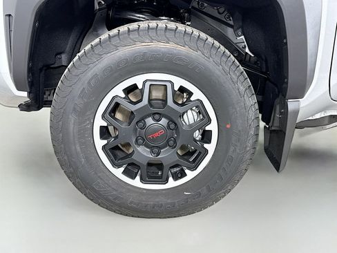 New 2026 Toyota Tacoma TRD Off-Road AWD/4WD image 33