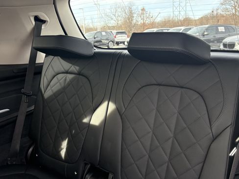 Used 2023 BMW X7 xDrive40i image 33