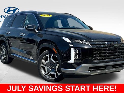Used 2024 Hyundai Palisade SEL FWD image 3