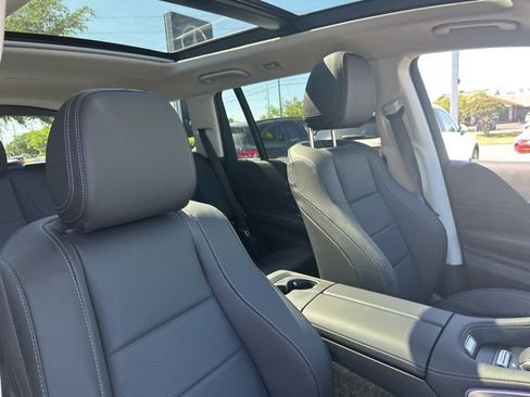 New 2026 Mercedes-Benz GLS 450 4MATIC image 37