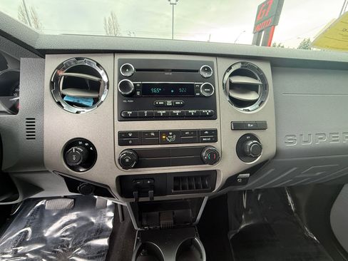 Used 2015 Ford F250 XLT w/ Camper Package image 15