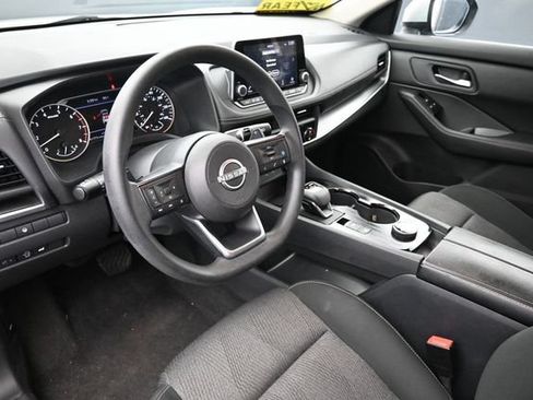 Used 2024 Nissan Rogue SV AWD/4WD image 19