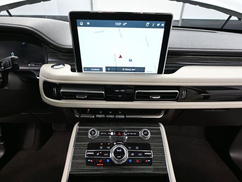 Used 2023 Lincoln Aviator Black Label w/ Dynamic Handling Package image 34