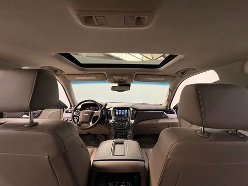 Used 2020 Chevrolet Suburban LT w/ Luxury Package image 26