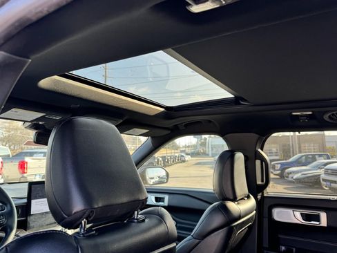 Used 2020 Ford Explorer ST w/ Premium Technology Package image 11