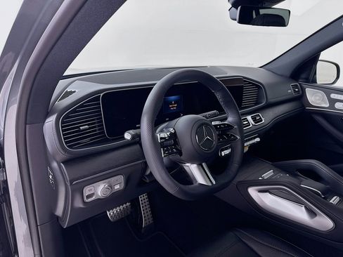New 2026 Mercedes-Benz GLS 450 4MATIC image 10