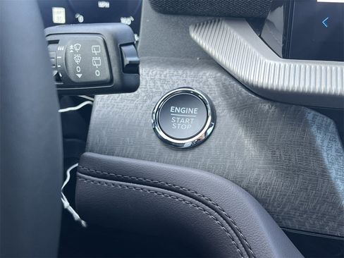 New 2026 Ford Explorer Platinum image 5