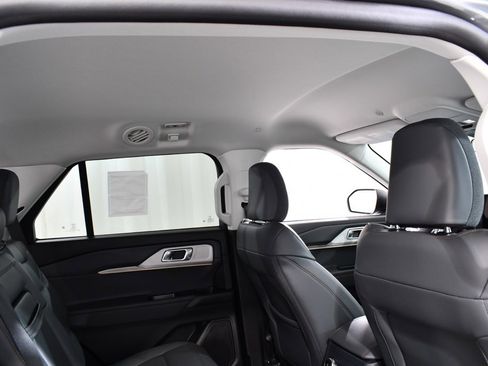 New 2026 Ford Explorer Active image 18